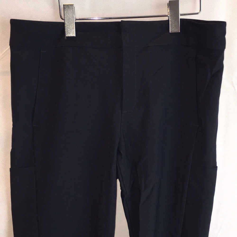 Athleta Crop Black Pants | Size 14